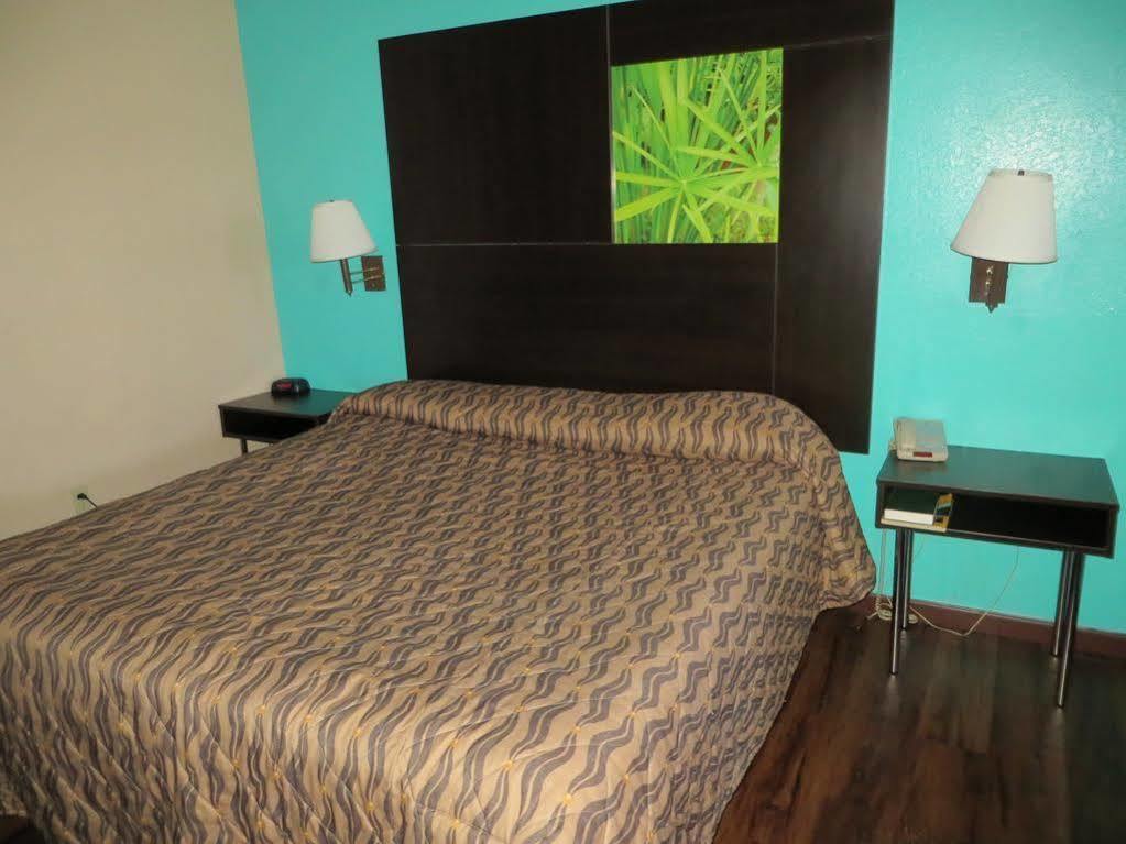 Super 8 By Wyndham Galveston Exterior foto