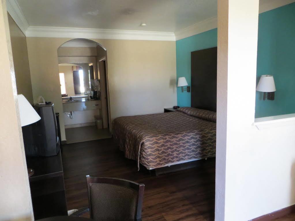 Super 8 By Wyndham Galveston Exterior foto